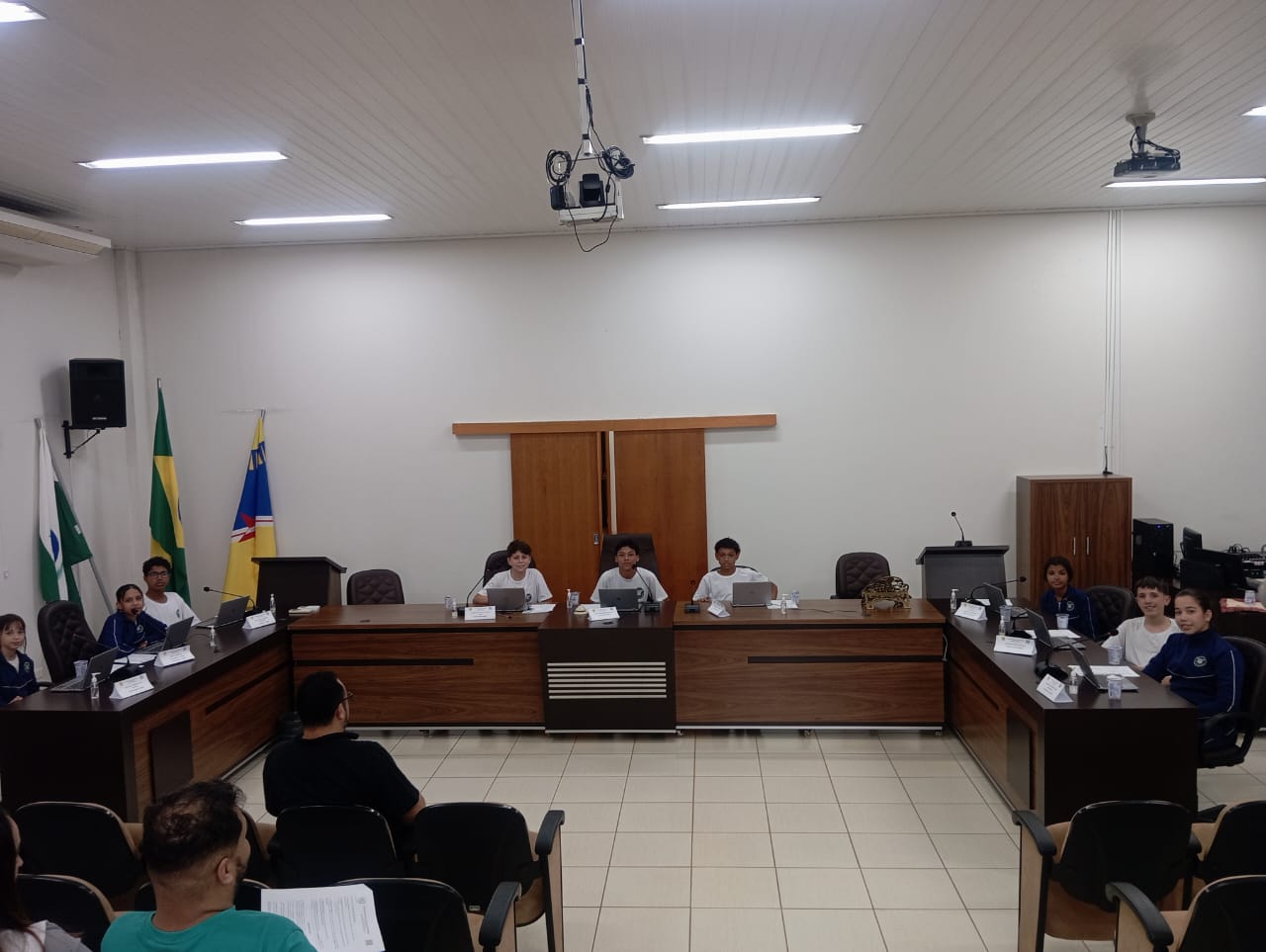 Sessão da Câmara com Vereadores mirins